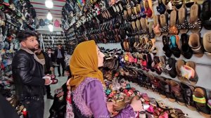 nomadic family.The Perren family goes to the city to buy clothes  at the invitation of John Bibi 🛍🧤