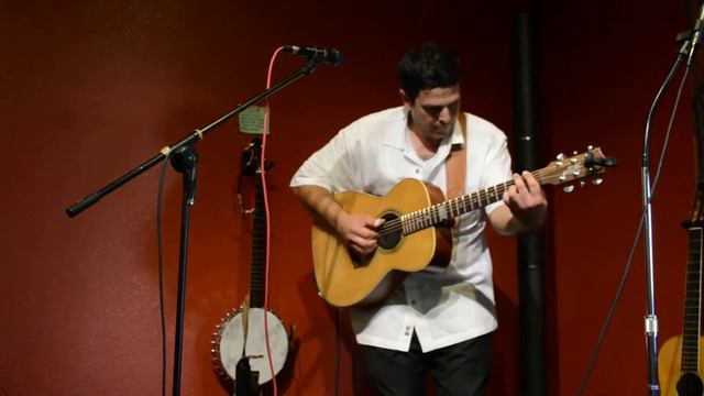 John Sharkey, Blue Moon, arranged by Tommy Emmanuel смотреть онлайн