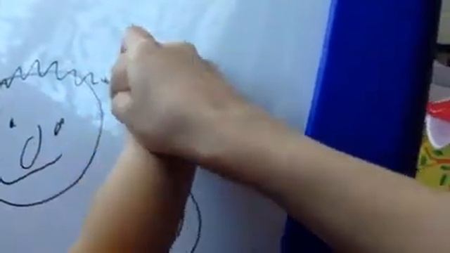 Смотреть всем! Дочка рисует папу смотреть онлайн