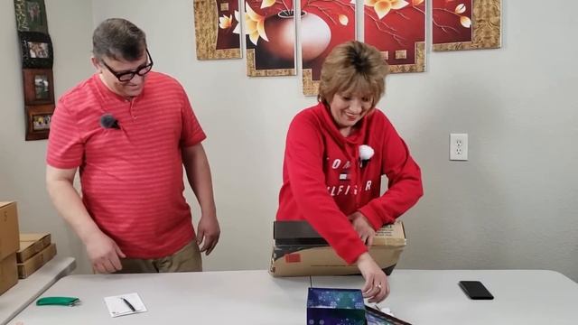 Баттл Загадочных Посылок - 14 Посылок по 6$. Не Пропустите Баттл Между Мужем  и  Женой.