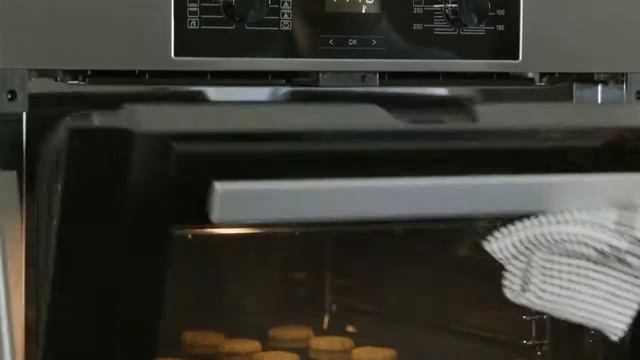 Miele H2267BP Multifunction Single Oven смотреть онлайн