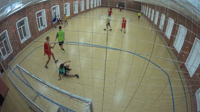 Ошибка Максима и добивание ворот в исполнении Кирилла смотреть онлайн