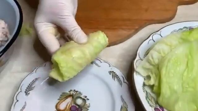 ПОПРОБУЙТЕ ПРИГОТОВИТЬ ТАК - ГОЛУБЦЫ НА СКОВОРОДКЕ. Отличный рецепт жареных голубцов. ENG SUB. смотреть онлайн