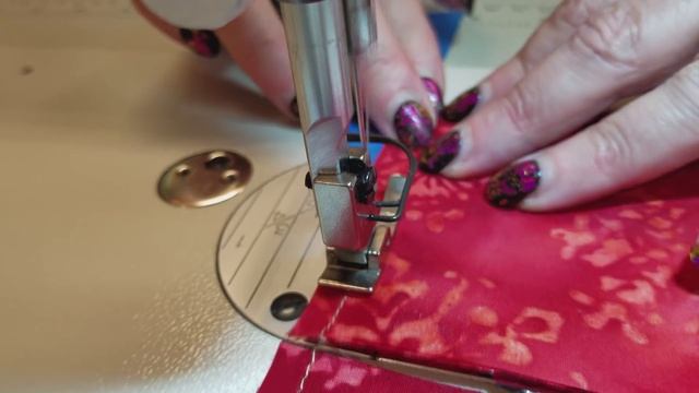 The Coziest Runner! Cozy Quilt Designs Table Runner Tutorial With Donna and Matt :) смотреть онлайн