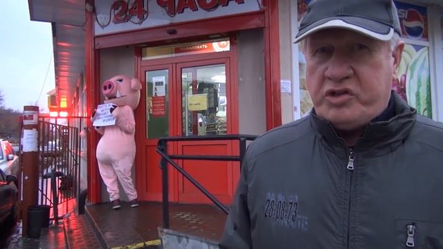 Хрюши против- Тараканий король 2 смотреть онлайн