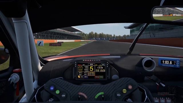 ACC Onboard Lap: Porsche 911 R GT3 at Silverstone смотреть онлайн