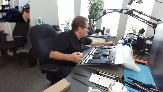 [91] Apple iMac (late 2012, 21.5 inch - A1418 EMC 2544) - Replacing a bad LCD panel смотреть онлайн