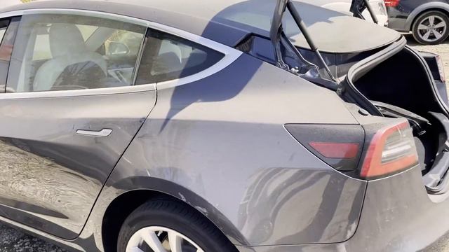 Обзор авто Tesla Model 3 2019 года Long Range Dual Motor за 29150$ со страхового аукциона IAAI в СШ смотреть онлайн