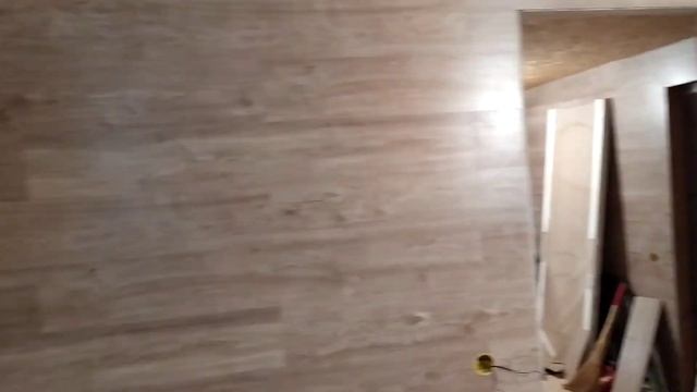 Холл и комната 3 этаж ламинат на стены! смотреть онлайн