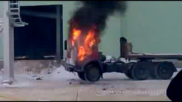 Как горит и взрывается Камаз и как погибают люди смотреть онлайн