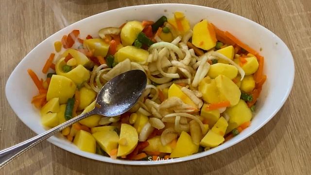 Картофель, мексиканская смесь, рыба или котлеты готовлю в одной формочке. смотреть онлайн