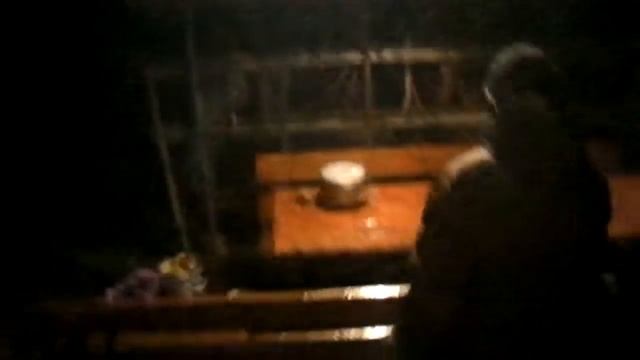 Петарда в кастрюле с водой смотреть онлайн