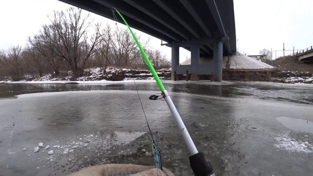 зимняя рыбалка на балансир. познаю азы ловля хищника. смотреть онлайн