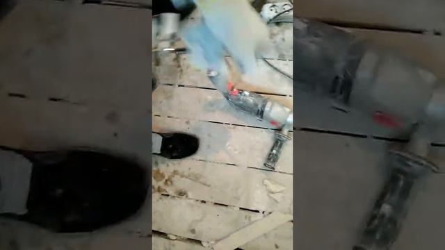 Плохой миксер для замешивания BRIGADIER "особой" конструкции смотреть онлайн