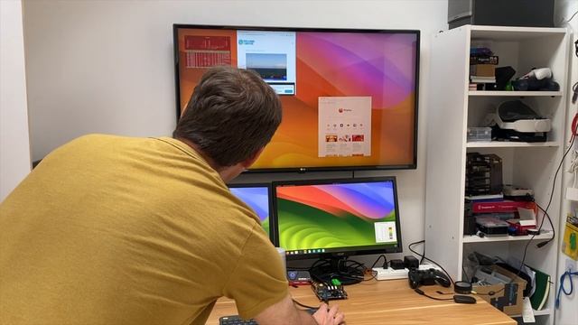 Orange Pi 5 plus TEST with 3 monitors смотреть онлайн