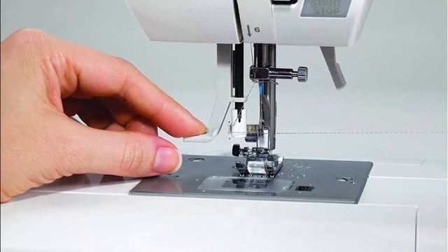 Best Sewing Machines for Beginners in 2022 [Sewing Machine Reviews] смотреть онлайн