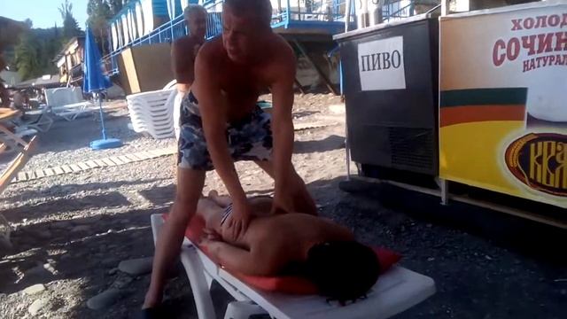 Супер костоправ!!! Ржу до сих пор))) смотреть онлайн