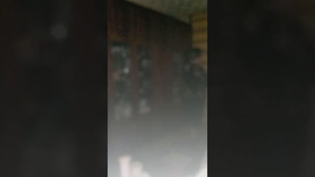 [старая запись] Человек ночью в куртке с ножом караулит подъезд смотреть онлайн