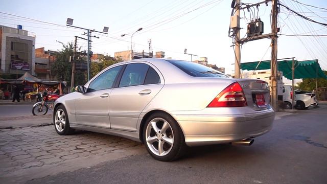 MERCEDES-BENZ C-CLASS C200 KOMPRESSOR Review