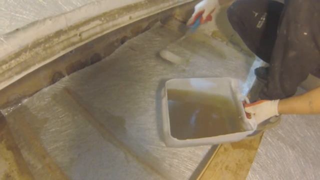 Большой ремонт катера Microplus 461. Часть 8. Закатка стекломатом силового набора. смотреть онлайн