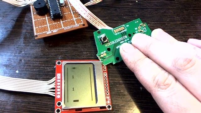 Atmega8 AVR Pong with sound LCD Nokia3310 смотреть онлайн