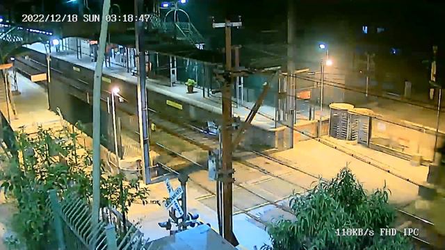 LOCOMOTIVA ALCO RS3 CPTM COM FOGO NA CHAMINÉ смотреть онлайн