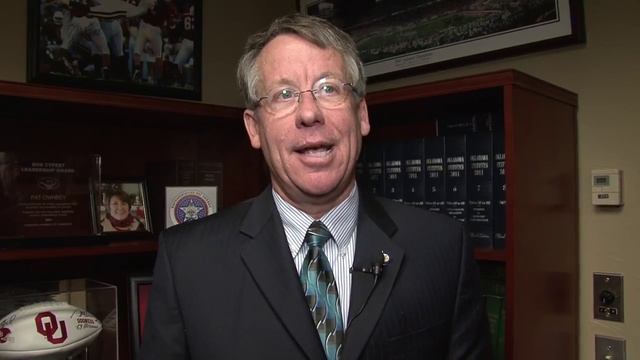 House Votes to Ease Driver's License Requirement смотреть онлайн