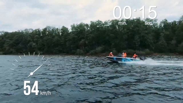Алюминиевая лодка Вельбот-48 - разгон до 54 км/ч за 15 секунд с полной загрузкой!!! смотреть онлайн