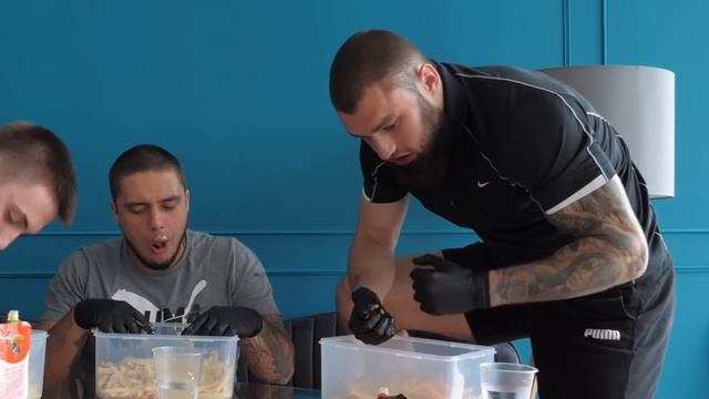 ХТО ШВИДШЕ З'ЇСТЬ 1 КГ КАРТОПЛІ ФРІ? смотреть онлайн