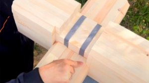 НАЧИНАЕМ СОБИРАТЬ ДОМ ИЗ КЛЕЕНОГО БРУСА. КАК БЕЗ ЩЕЛЕЙ МОНТИРОВАТЬ БРУС