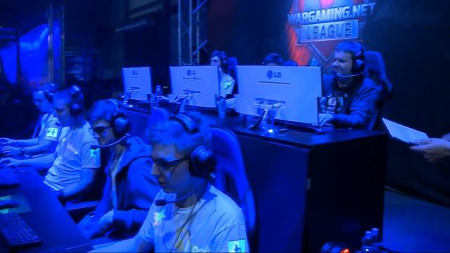RITW BAE vs. SchoolBus Semifinal смотреть онлайн