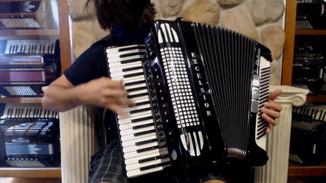 4074 - Black Excelsior Piano Accordion LMMH 41 120 $1499 смотреть онлайн