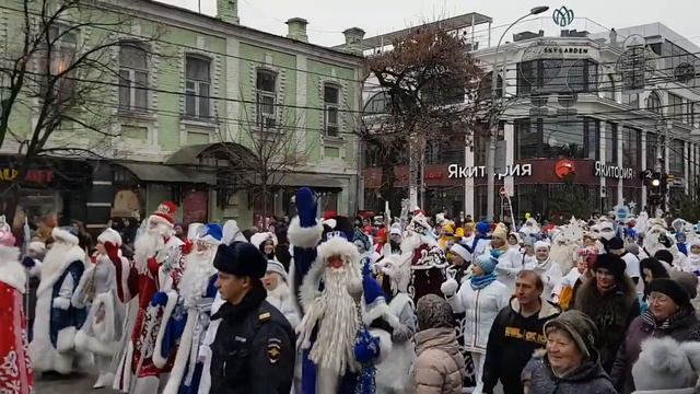 Парад Дедов Морозов в Краснодаре