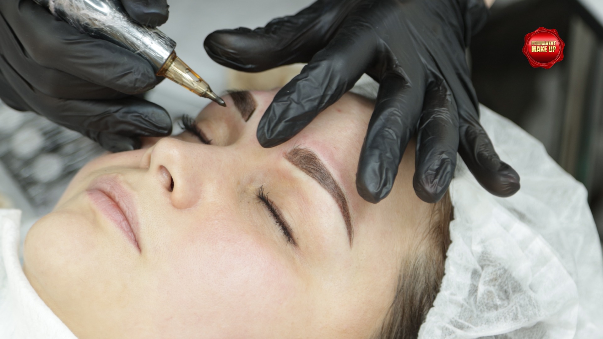 Перманентный макияж.Архитектура бровей.Мастер Менькова Надежда смотреть онлайн