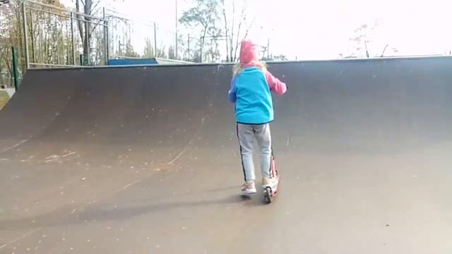 Женька - Скейтпарк КЗТЗ часть 1 14.10.2020 Skatepark KZTZ part 1 смотреть онлайн