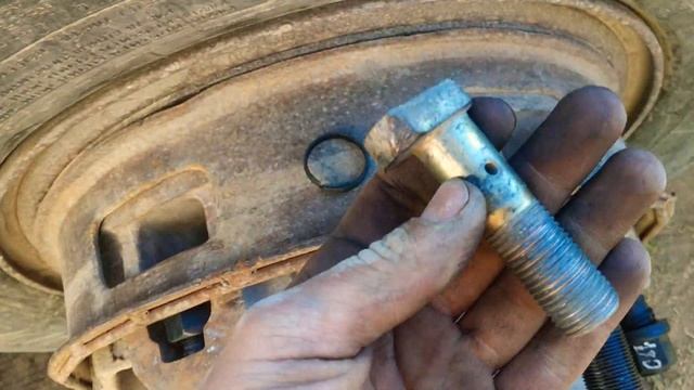 ЕВРО ШПИЛЬКИ на клиньявые ступицы МАЗ смотреть онлайн