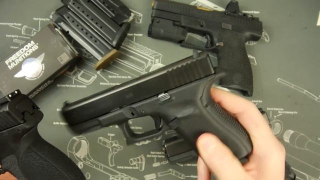 New S&W M&P 2.0 Compact: Glock 19 Size M&P Review смотреть онлайн