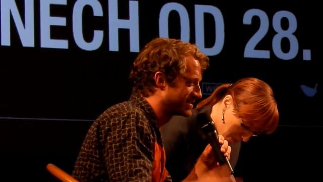 Tom Rob Smith na předpremiéře filmu Dítě číslo смотреть онлайн