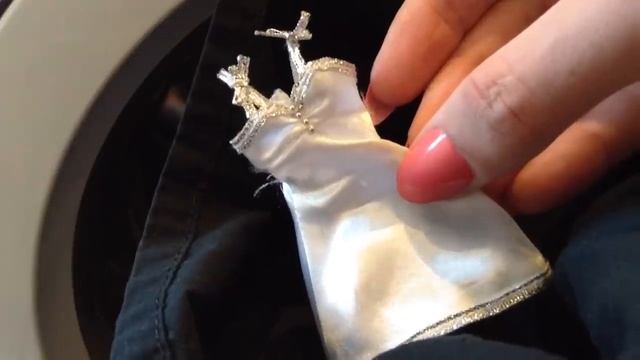 BRATZ NIGHTY NITE 2008 CLOE TRANSFORMATION! | AzDoesMakeUp! смотреть онлайн