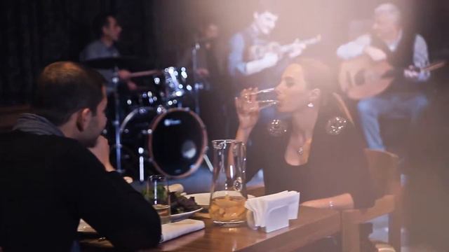 AVAZ Dining & Lounge смотреть онлайн