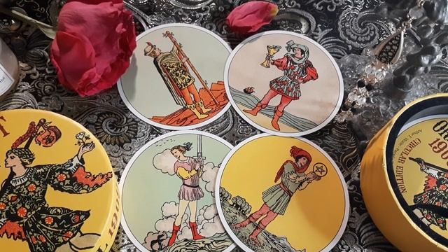 Карты Двора или Фигурные карты. В чем смысл? Как читать? смотреть онлайн