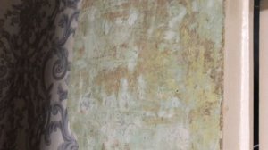 ВЛОГ: Ремонт в хрущевке || Начало ремонта || Клеим обои || Обновляем комнату