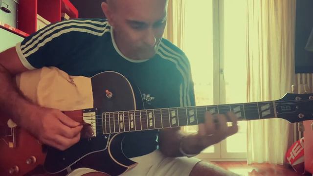Epiphone ES 175 Premium смотреть онлайн