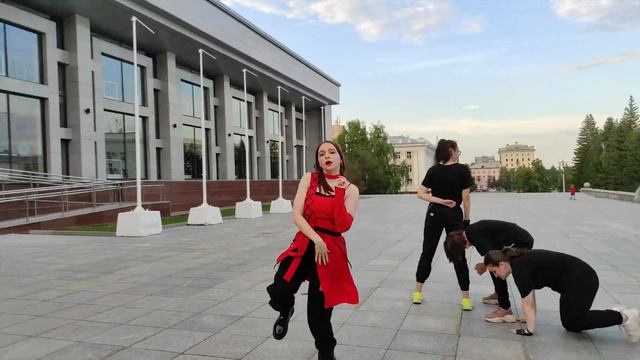 [K-POP IN PUBLIC CHALLENGE RUSSIA] EVERGLOW (에버글로우) - FIRST dance cover by VENDETTA смотреть онлайн