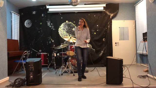 Кавер на песню Тины Кароль «Вільна» смотреть онлайн