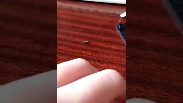 Что делать если в гнезде для наушников застрял миниджек смотреть онлайн