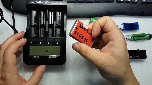 Универсальная зарядка LiitoKala Engineer Lii 500 смотреть онлайн