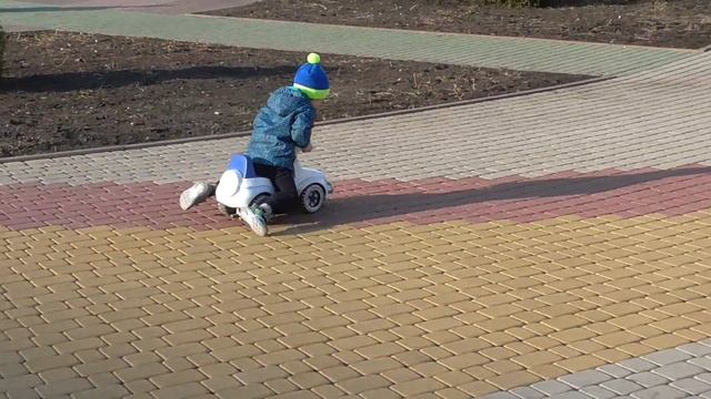 Пришла весна, подкачали колеса, прогрели мотор и в путь... смотреть онлайн