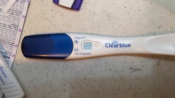 Live pregnancy test! 9DPO. (Clearblue)!