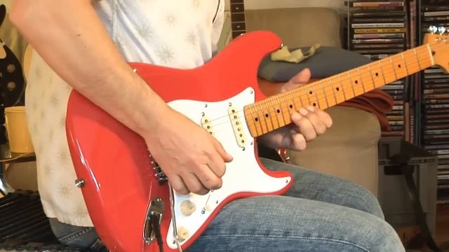 recent Fender Squier Stratocaster (China) смотреть онлайн